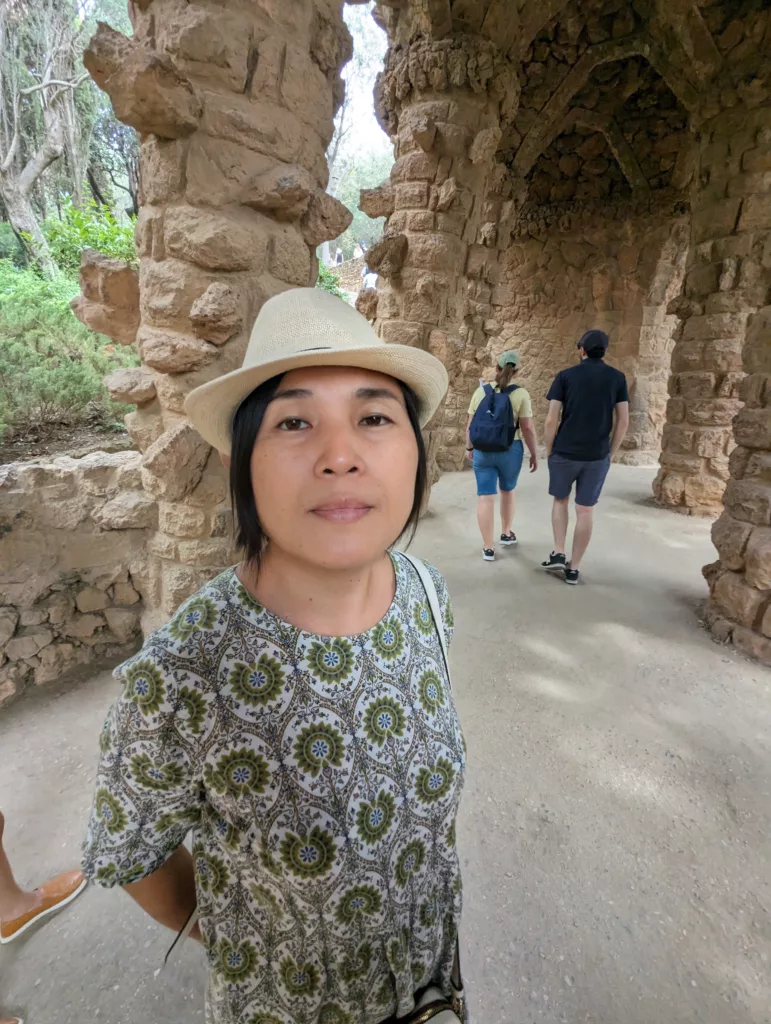 Sachie in the columns