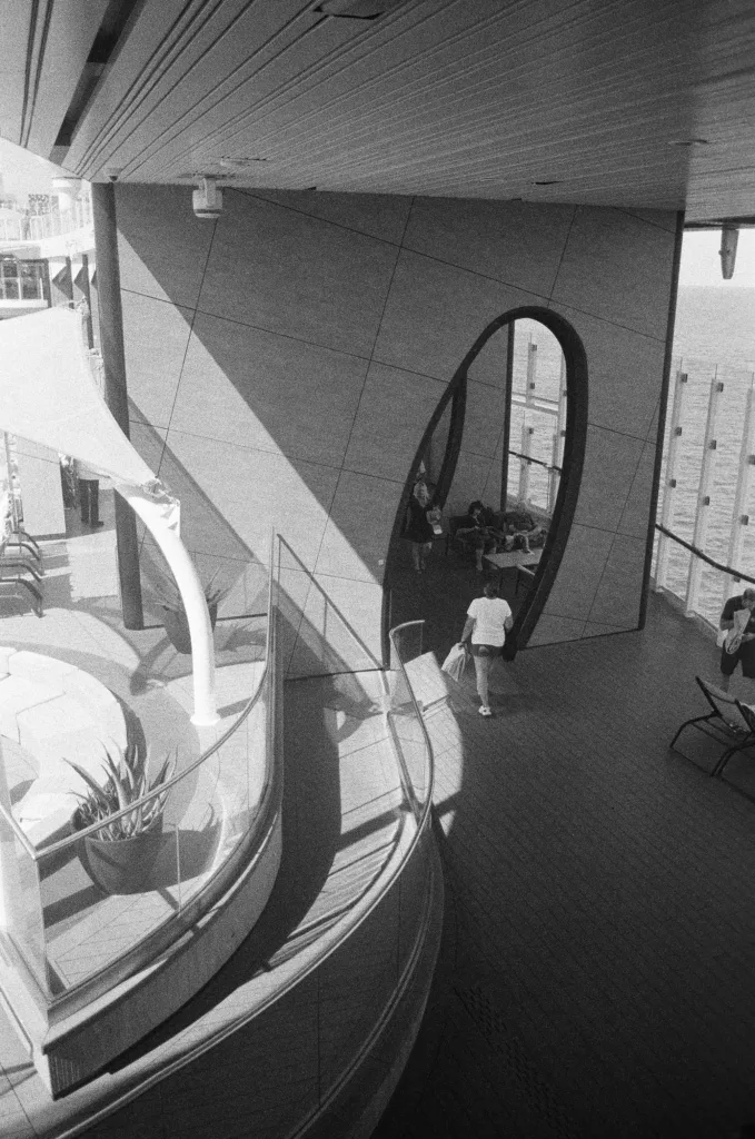 Oval portal between sections