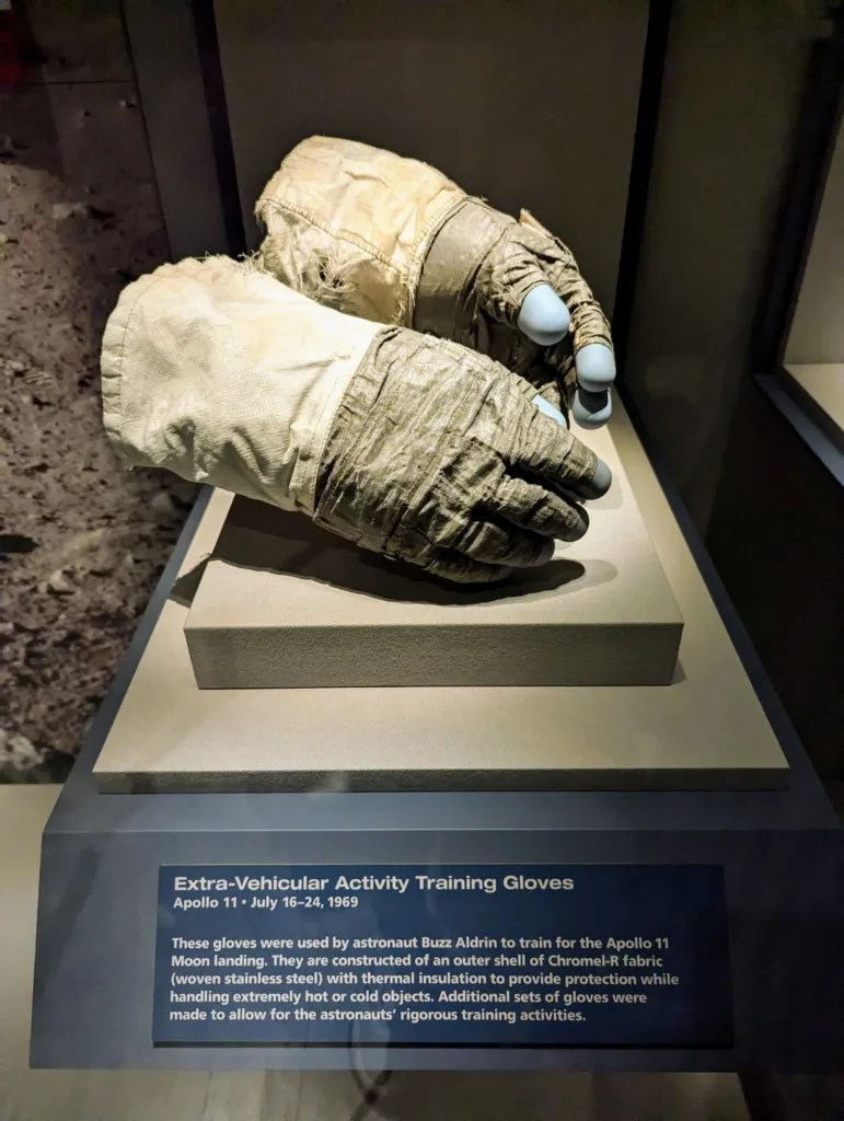 Spacesuit gloves